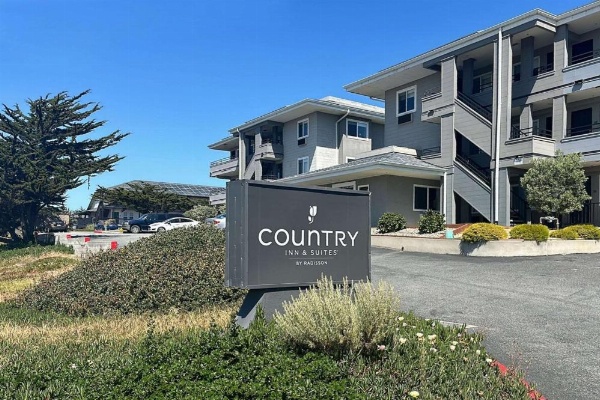 Country Inn & Suites by Radisson, Monterey Beachfront-Marina, CA image 27